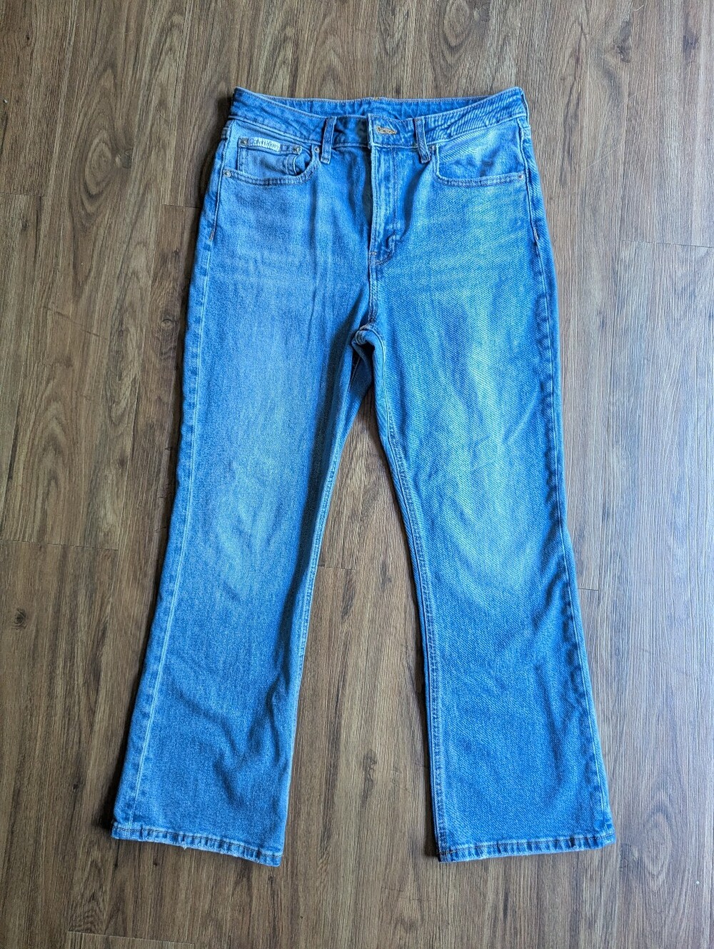 Calvin Klein Women's Light Blue High Rise Flare Crop Jeans Sz 29